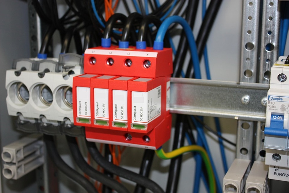U berspannungsschutz bei Elektro Schaborak in Höpfingen